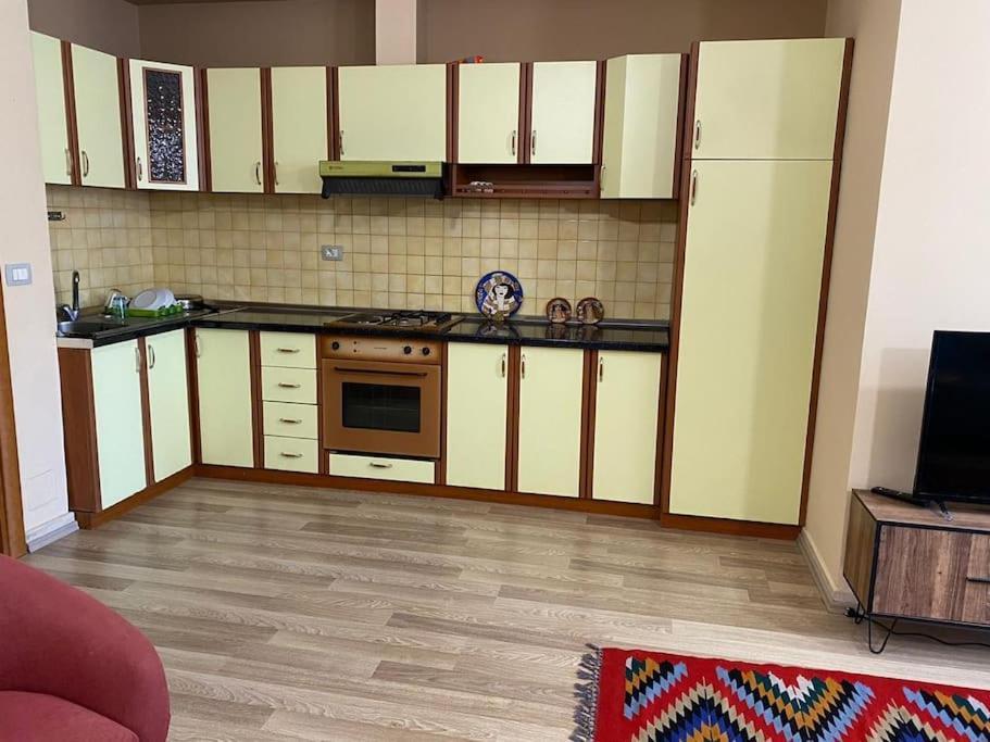 *Heart Of New Bazaar 1 Bed Apt* Daire Tiran Dış mekan fotoğraf